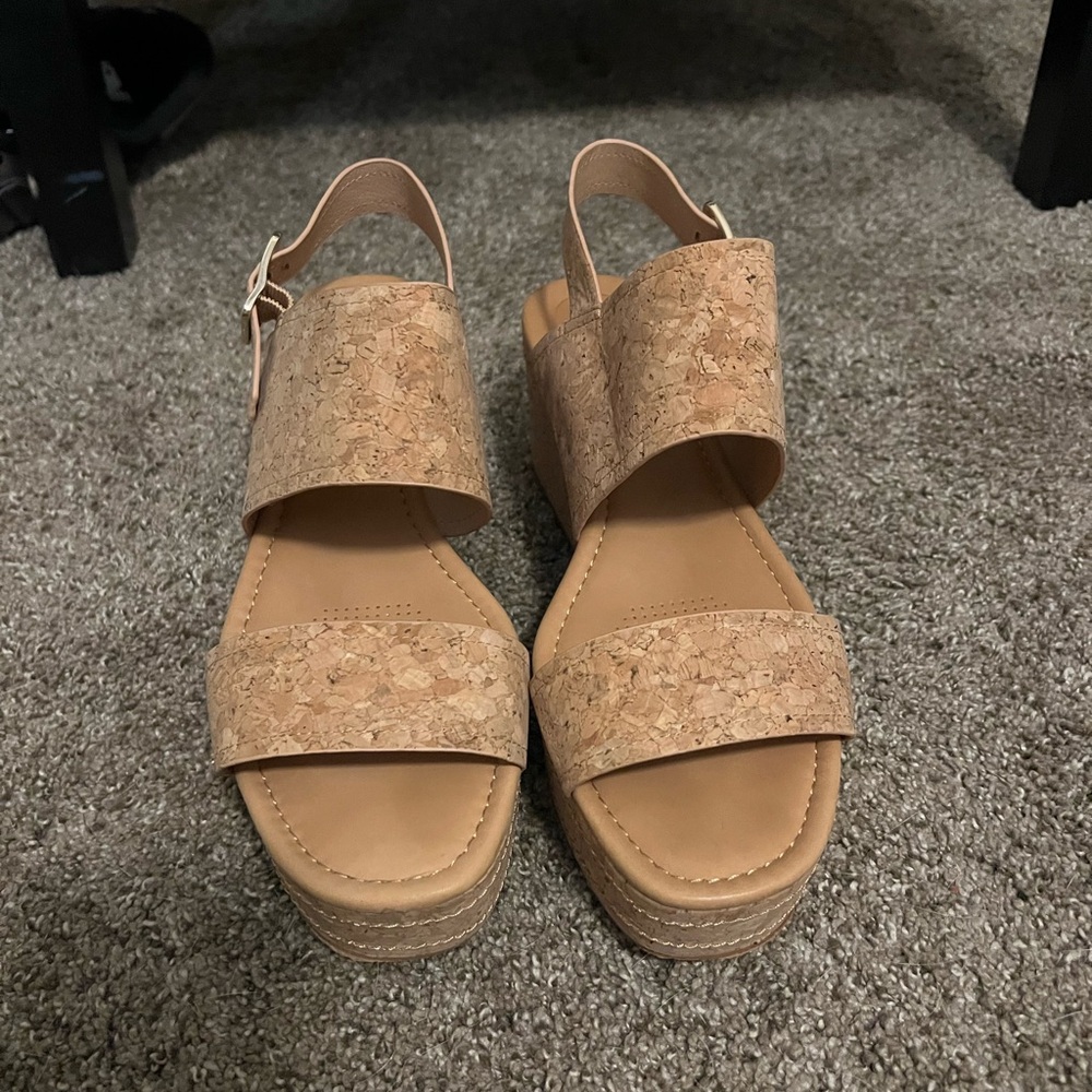 Comfy Platform Sandals from Dillards!